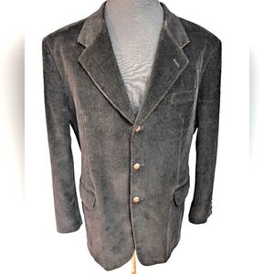 Zagato cotton corduroy, 3 button sport coat w pockets. Size 48.